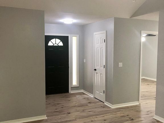 5th image of 137 Crosswood St