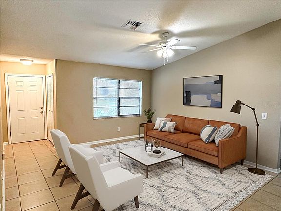 3rd image of 2821 EAGLE RUN CIRCLE S
