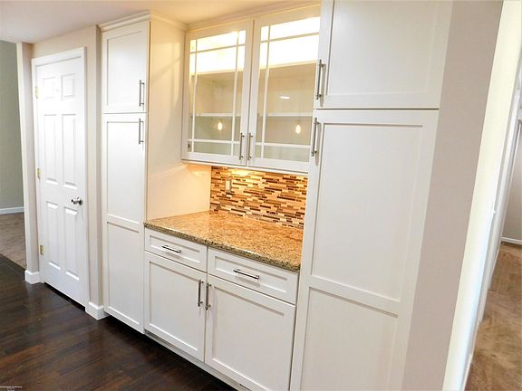 4th image of 15874 Touraine Ct