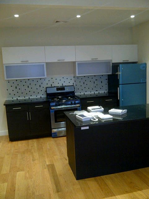 2nd image of 174 Skillman Ave APT 2B