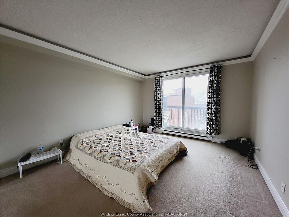 1st image of 3936 Wyandotte St E #503