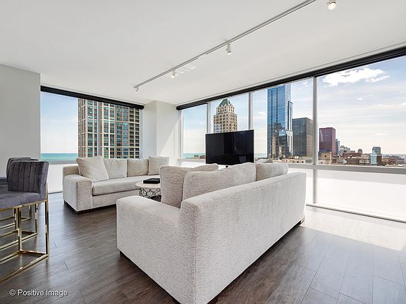 3rd image of 8 E Randolph St Unit 2603