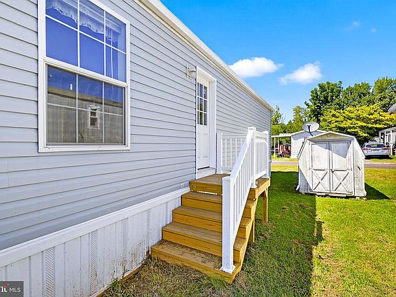 4th image of 105 Bordic Rd