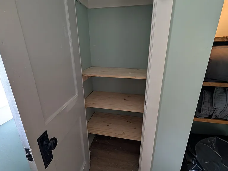 8 Glenwood Ln — Photo 3