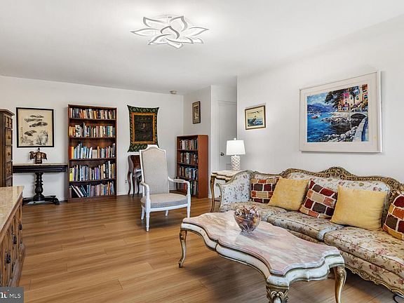 3rd image of 3600 Conshohocken Ave APT 716