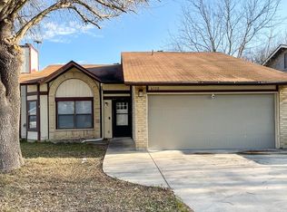 6110 Broken Feather Ln, San Antonio, TX 78233