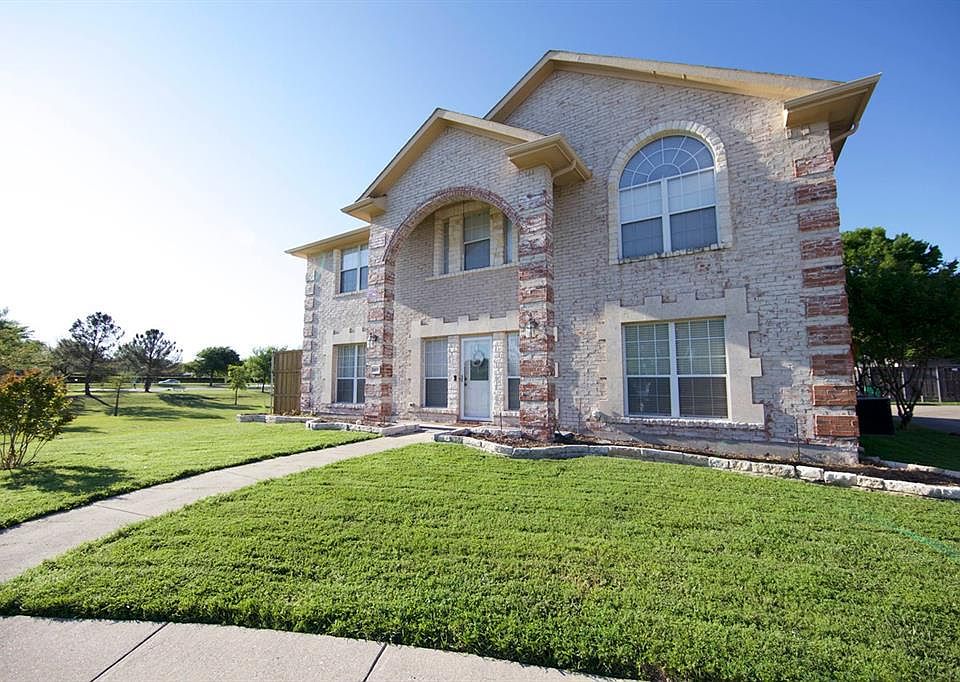 1st image of 3416 Palmtree Dr