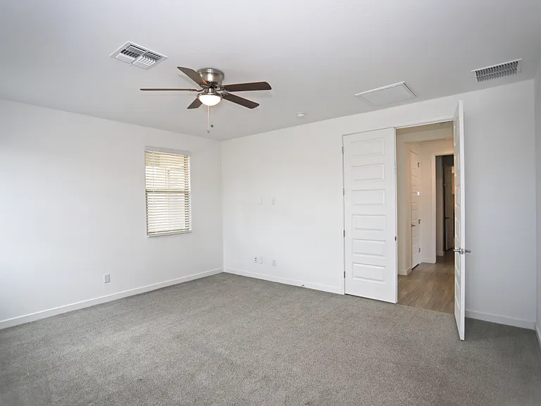 2250 E Kelly Dr — Photo 23