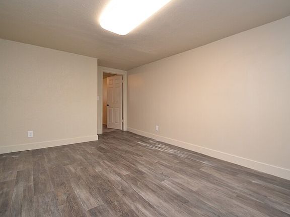 3rd image of 256 E Helm Ave APT 5