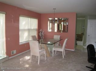 97 Poplar Pl, Freehold, NJ 07728