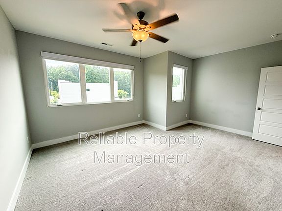 3rd image of 22 S Laird Dr