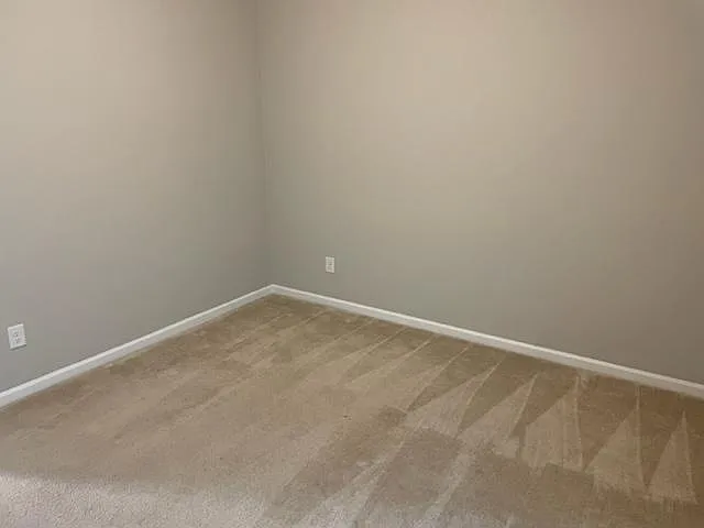 Level 1 guest bedroom