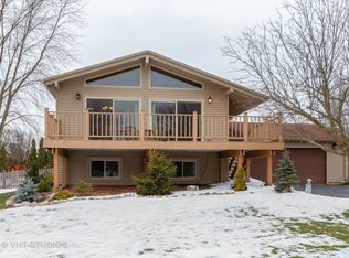 1617 Halma Ln, Woodstock, IL 60098