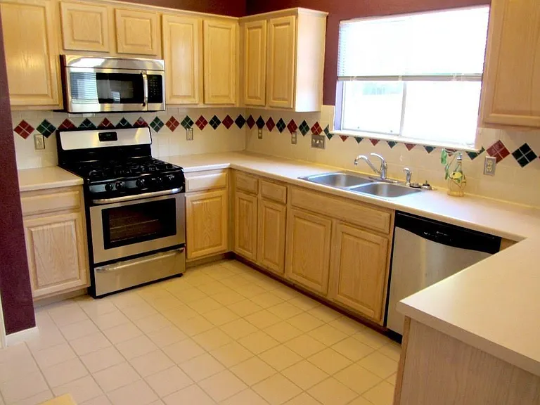 1815 Hickory Ridge Cv — Photo 6