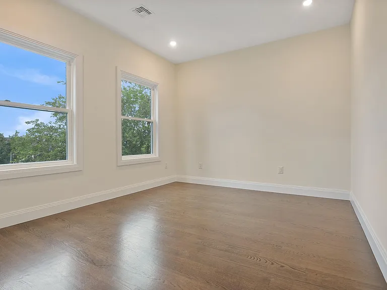 106 Patterson St — Photo 23