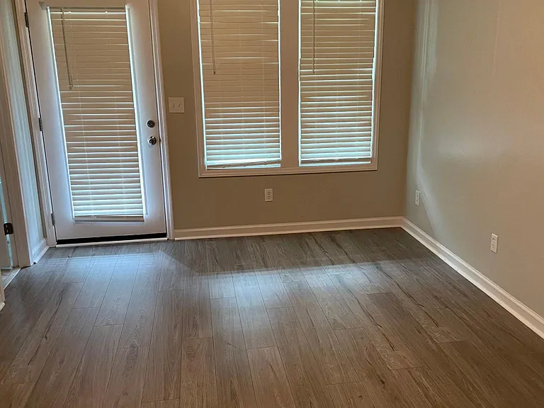 6720 Willowbrook Dr #5 — Photo 8