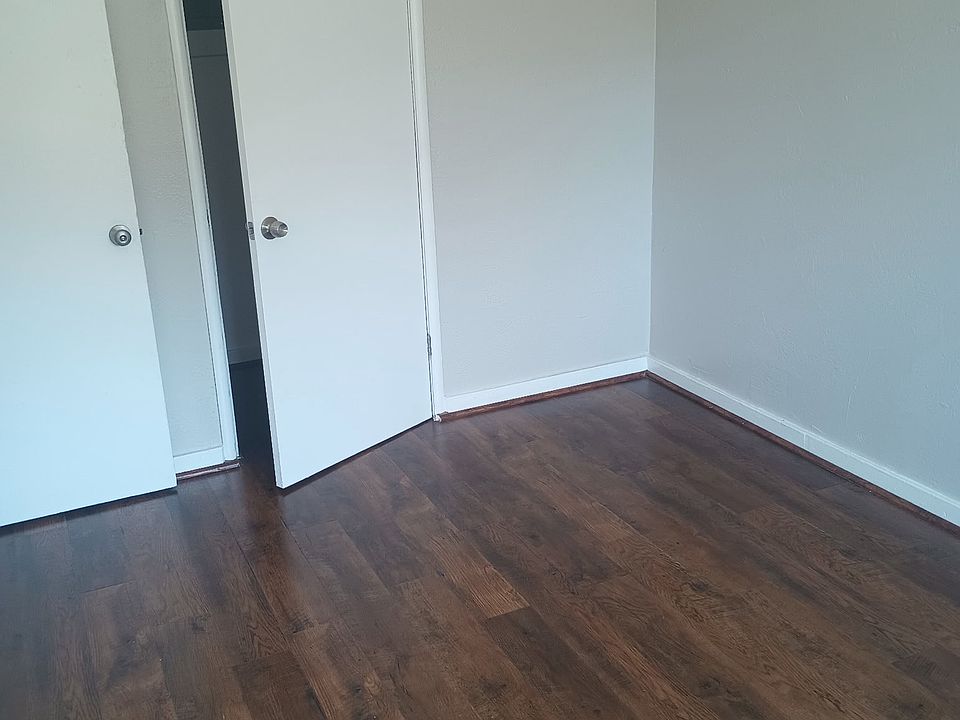 1st image of 530 N San Joaquin St #11