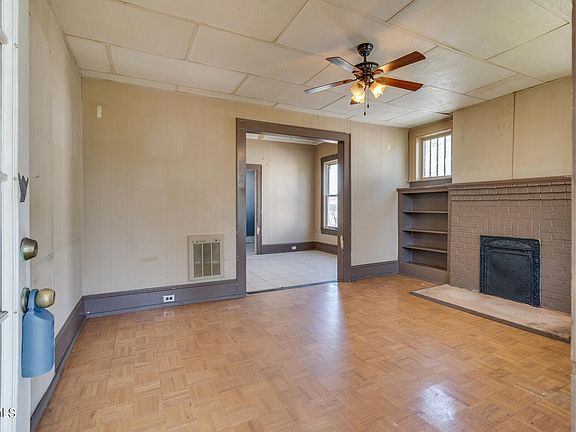 4th image of 214 Lamont St