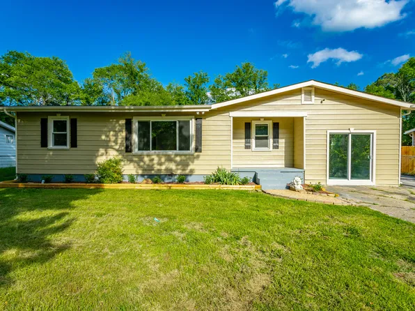320 McDonald Dr, Rossville, GA 30741