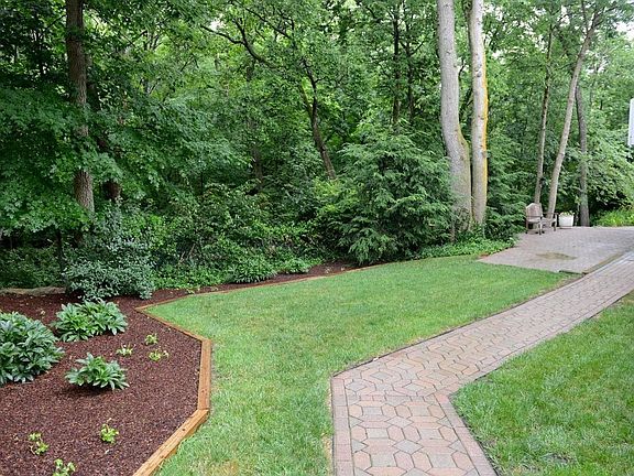 4th image of 8680 Eagleridge Dr