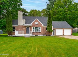 5 Edmel Rd, Glenville, NY 12302