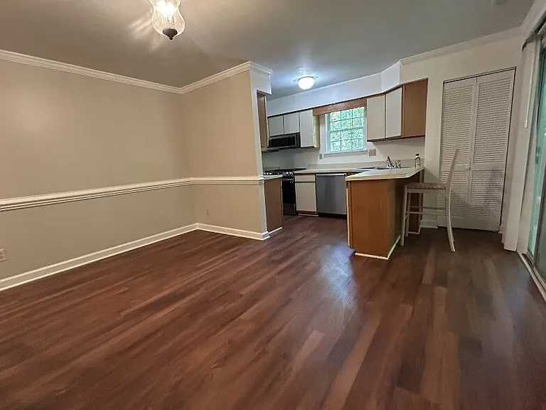 469 Summerwalk Cir — Photo 4