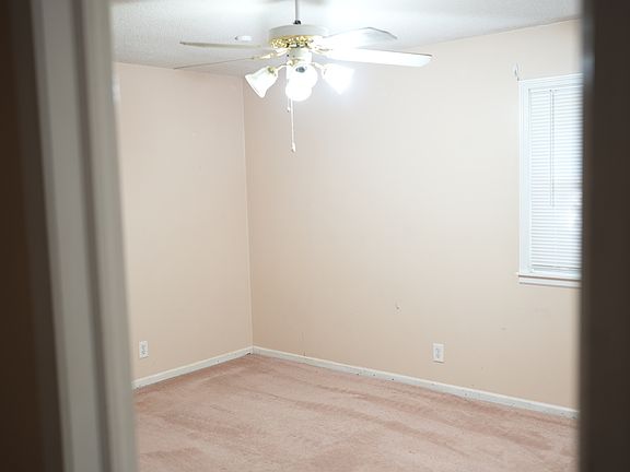 5th image of 2800 Frances Ave Suite A