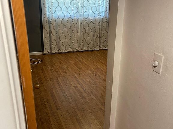 4th image of 701 N 59th Ave #701