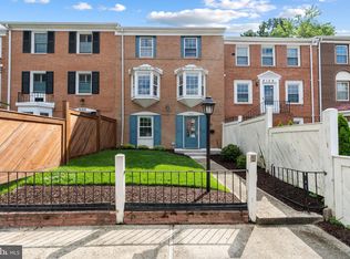 8107 Oaklake Ct, Alexandria, VA 22309