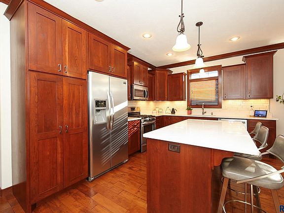 4th image of 7021 S Edinburg Pl