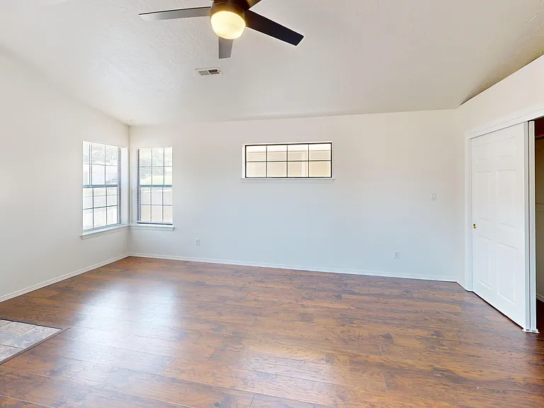 821 Oro Real NE — Photo 21