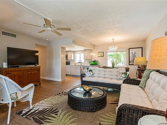 3rd image of 527 CAPE CORAL PARKWAY W #4