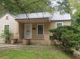 104 Scott Ave, Fayetteville, NC 28301