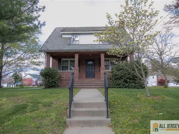 449 Metlars Ln, Piscataway, NJ 08854