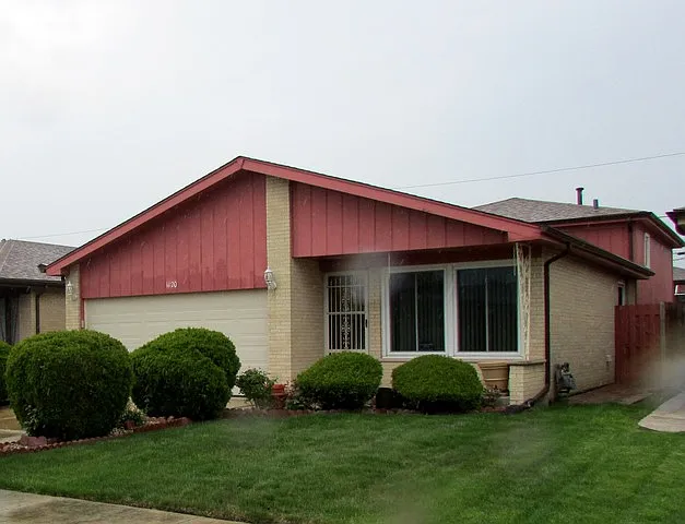 1120 Stewart Ave photo 1
