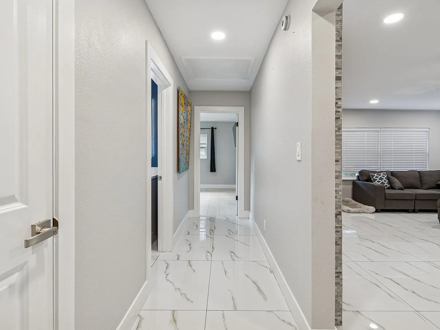 3 bed, 2274 sqft, $3,975 — Photo 3