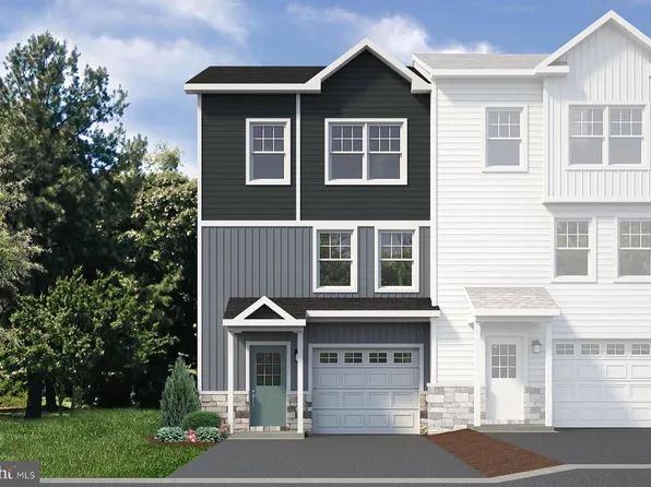 186 Highpoint Park Dr, Pleasant Gap, PA 16823
