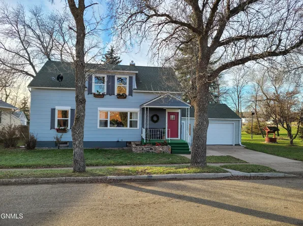 412 5th St N, New Salem, ND 58563
