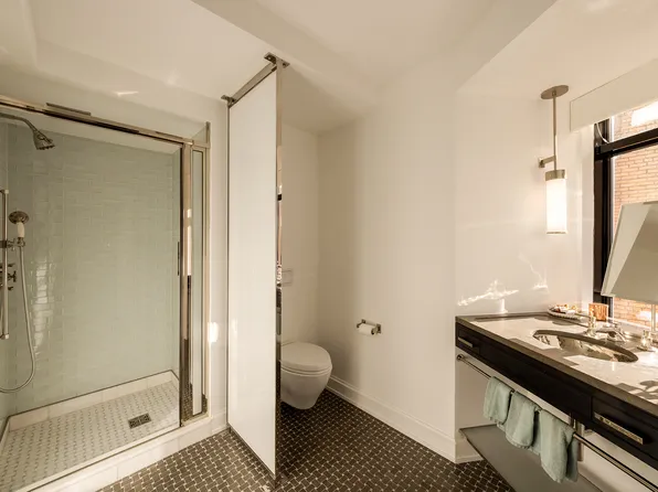 130 West 12th Street image 11 of 29