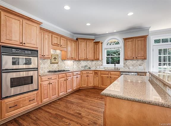 4th image of 7312 Stonehaven Dr