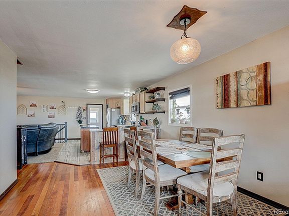 5th image of 313 Front Street