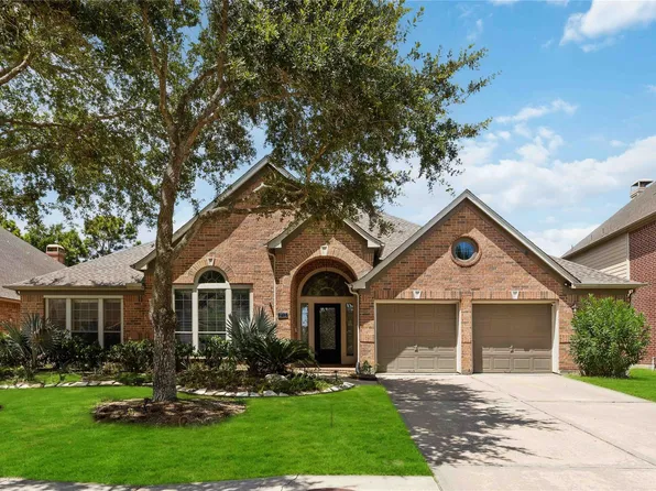 2712 Green Mountain Dr, Pearland, TX 77584