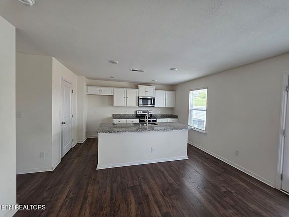 5th image of 1428 Ridge Estates Dr