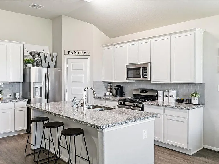 14815 Rain Tree Dr — Photo 5