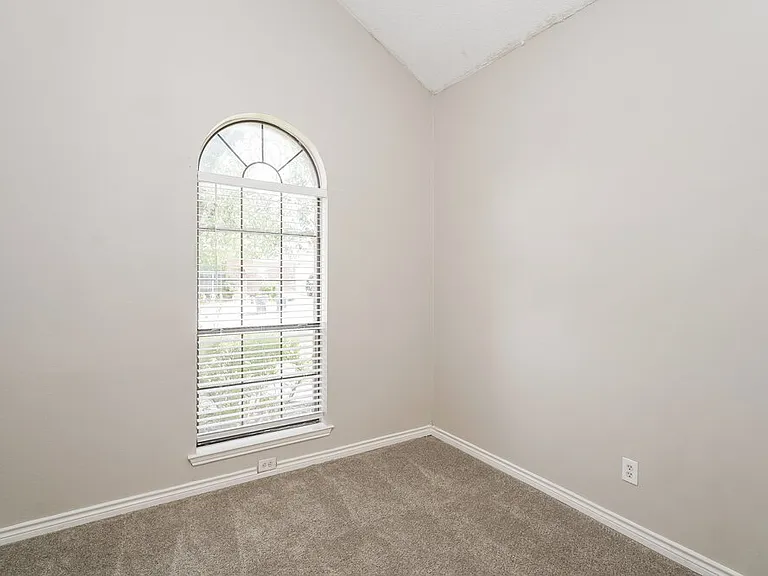 6721 Rhea Ridge Dr — Photo 13