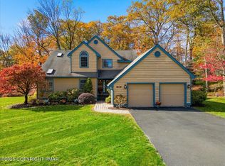 702 Fawn Cir, Buck Hill Falls, PA 18323