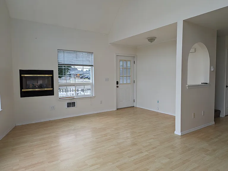 354 Canal Dr NE — Photo 7