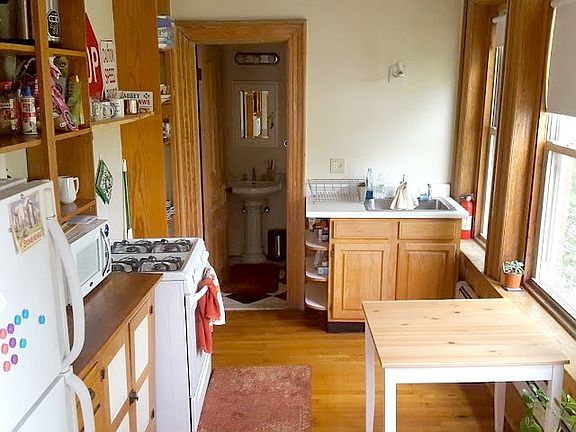 3rd image of 715-721 Elmwood Ave #715-1