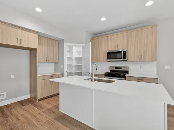 2758 W 2715 N, Plain City, UT 84404