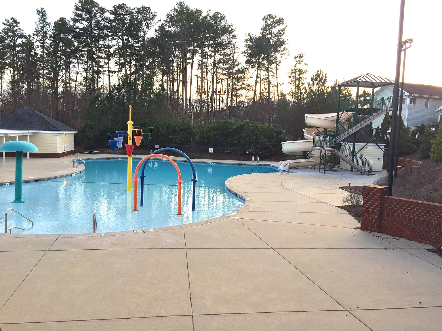 4 bed, 2.5 bath, 2168 sqft, $1,100 — Photo 3